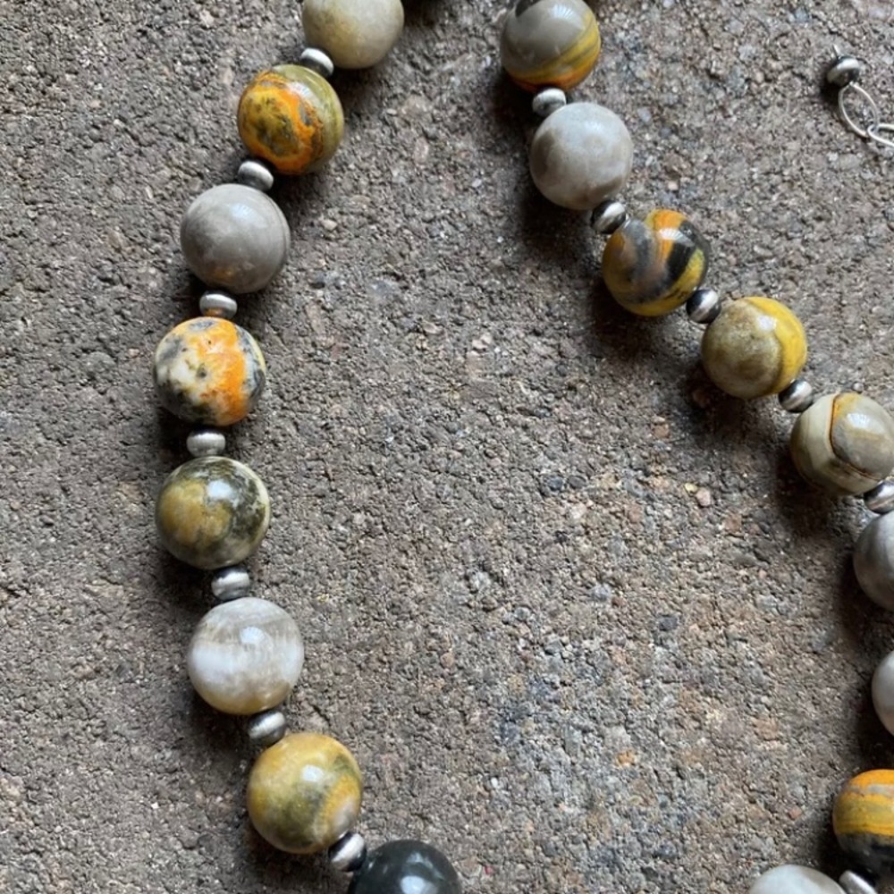 S.Silver Round Bumblebee Jasper Pearlsbeadnecklace - image 6